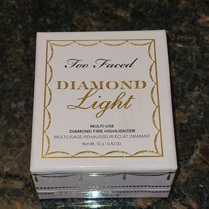 Too faced Highlighter